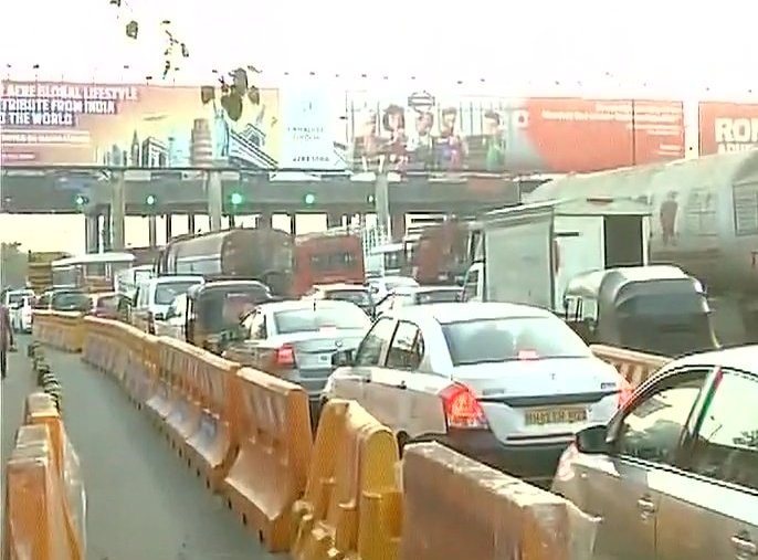 mns demand for toll free for vashi toll on sion panvel highway वाशी टोलमाफ करा अन्यथा खळ्ळ खट्याक, मनसेचा इशारा
