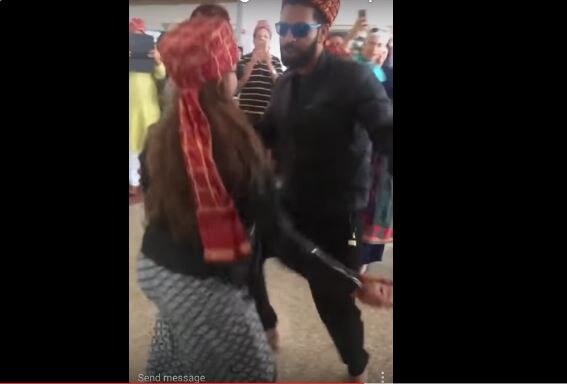 Yuvraj Singh And Hazel Keech Rocking The Bhangra At Goa Airport VIDEO : गोवा विमानतळावर युवराज-हेझलचे ठुमके