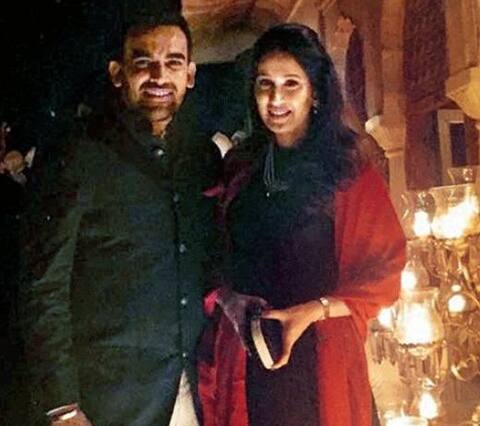 झहीर खान आणि सागरिका घाटगे रिलेशनशिपमध्ये? झहीर खान आणि सागरिका घाटगे रिलेशनशिपमध्ये?