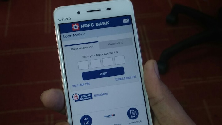 RBI bans HDFC bank digital services, asks bank to stop sourcing new credit card customers HDFC बँकेला नवीन क्रेडिट कार्ड इश्यू आणि डिजिटल पेमेंट ॲप लॅांच करायला मनाई
