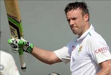 एबी डिव्हिलियर्स दक्षिण आफ्रिकेच्या कसोटी संघाच्या कर्णधारपदावरुन पायउतार