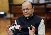 देशभरातील चलनकल्लोळात अर्थमंत्र्यांचे करामध्ये कपातीचे संकेत