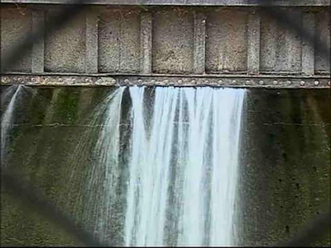 मांजरा धरणाची पाणीगळती तातडीने थांबवा : गिरीश महाजन मांजरा धरणाची पाणीगळती तातडीने थांबवा : गिरीश महाजन