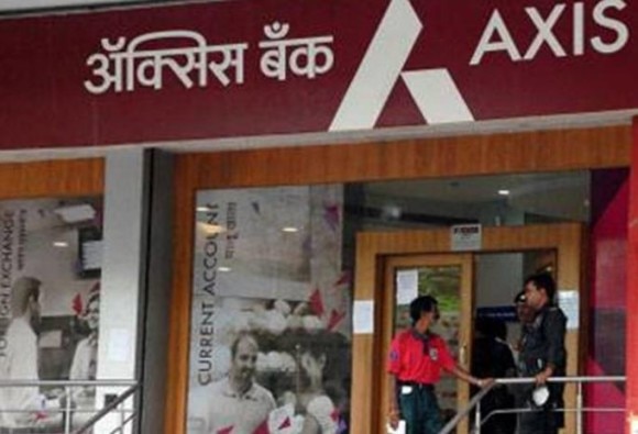 three directors of parekh alluminex private limited arrested in 4000 crore bank fraud axis bank अॅक्सिस बँकेला चार हजार कोटीचा चुना, तिघांना अटक