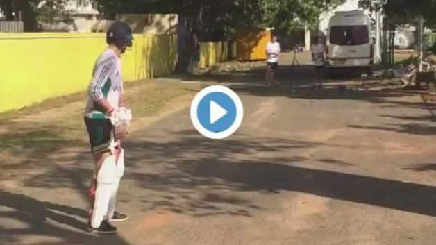 Wet Pitch No Issue Root Does Knocking On Chepauk Road VIDEO: ...म्हणून सरावासाठी जो रुट थेट रस्त्यावर आला!