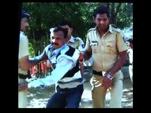 आध्यात्मिक आश्रमाची देखभाल करणाऱ्या कुटुंबाला पोलिसांची मारहाण