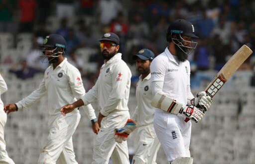 Chennai Test 2nd Day India Vs England लोकेश राहुल, पार्थिव पटेलची टिच्चून फलंदाजी