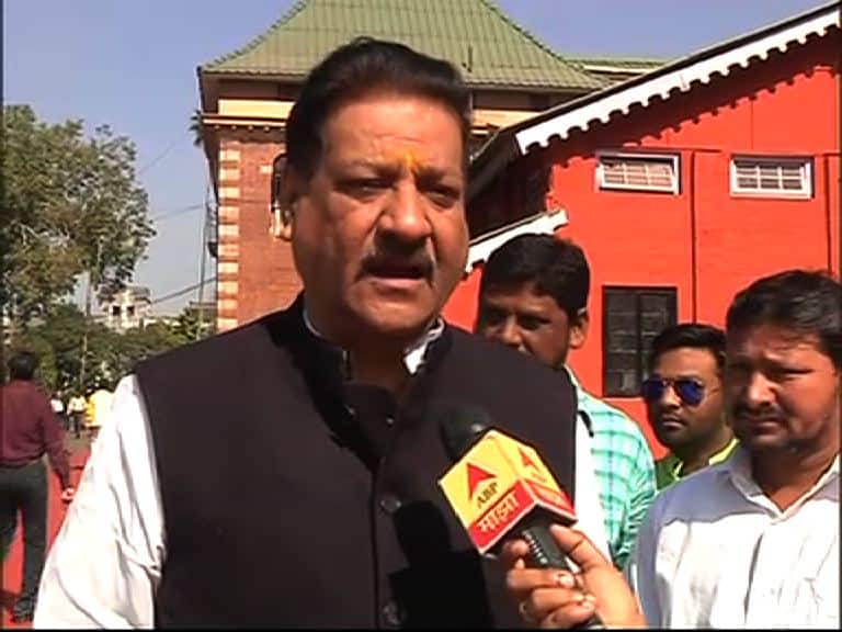 Prithviraj Chavhan On Paytm And Cashless Transactions कॅशलेसचं आवाहन करुन चिनी कंपन्यांचा फायदा : पृथ्वीराज