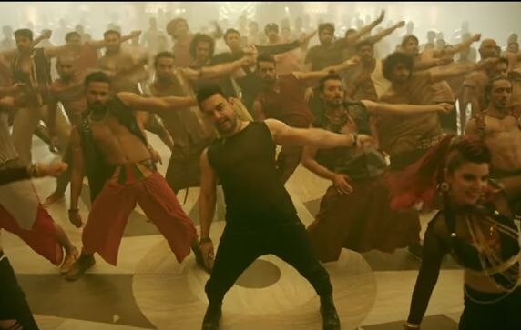 Dhaakad Aamir Khan In New Song Of Dangal आमीरच्या आवाजातलं 'दंगल' चित्रपटातलं नवं गाणं रिलीज