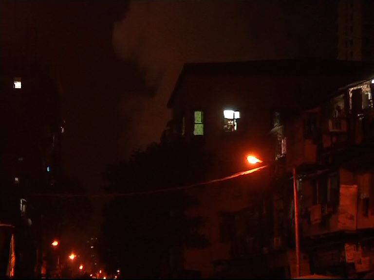 Major Fire Breaks Out In Byculla Slum मुंबईतील भायखळ्यात अग्नितांडव, झोपडपट्टीला भीषण आग