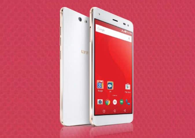 यानंतर रिलायन्सने पुन्हा एक नवी ऑफर आणली आहे. रिलायन्स LYF सीरिजच्या सर्व स्मार्टफोनसोबत आता Jio.com या वेबसाईटवरुन जिओफाय हॉटस्पॉट खरेदी करता येणार आहे.