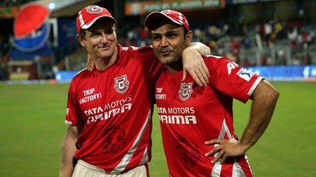 सहवाग आगामी आयपीएलमध्ये नव्या भूमिकेत दिसणार? Virender Sehwag May Be The Coach Of Kings Eleven Punjab सहवाग आगामी आयपीएलमध्ये नव्या भूमिकेत दिसणार?