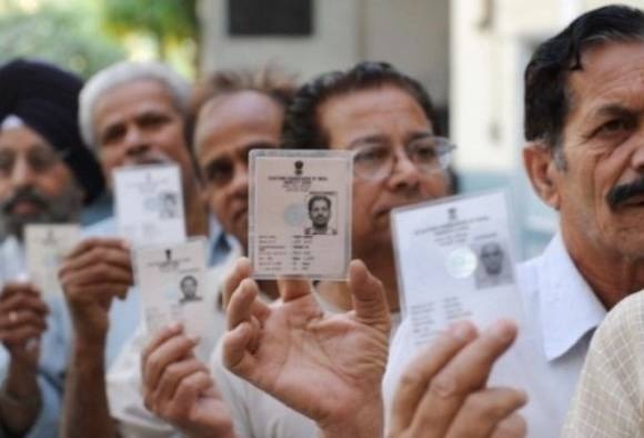 11 Lakh Voters Name Missed From Voting List For Bmc Election 2017 मुंबईत मतदार याद्यांमध्ये घोळ, 11 लाख मतदारांची नावं गायब