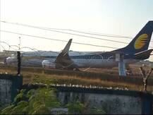 गोवा-मुंबई विमान धावपट्टीवरुन घसरलं, सुदैवाने अपघात टळला 