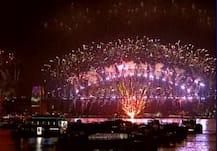 सिडनीत मनमोहक रंगांची उधळण, ऑस्ट्रेलियात 2017 चं उत्साहात स्वागत