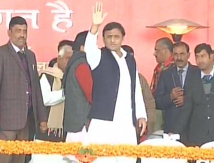 1. अखिलेश यादव यांची समाजवादी पक्षाच्या राष्ट्रीय अध्यक्षपदी एकमताने निवड.