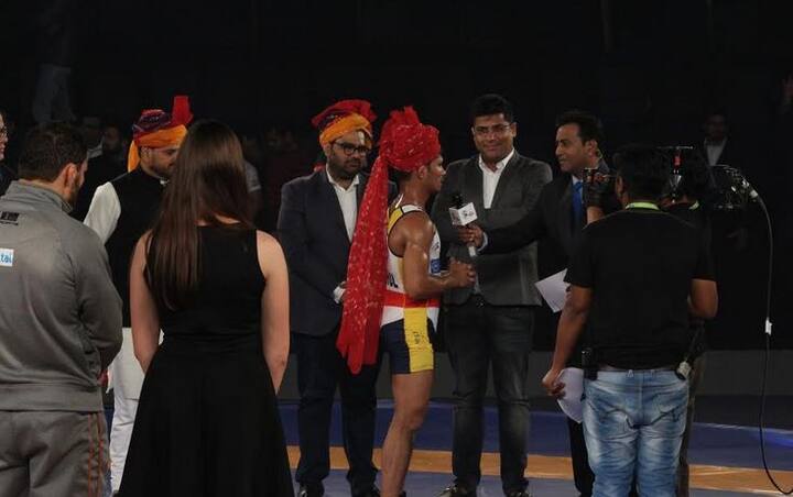 लढतीच्या पहिल्या राऊंडमध्ये संदीपने 3-0 अशी आघाडी घेतली होती. पण दुसऱ्या राऊंडमध्ये राहुलनं आक्रमक खेळ करून 14 गुणांची घसघशीत कमाई केली. हीच कमाई राहुलला तांत्रिकदृष्ट्या निर्विवाद विजय देणारी ठरली.