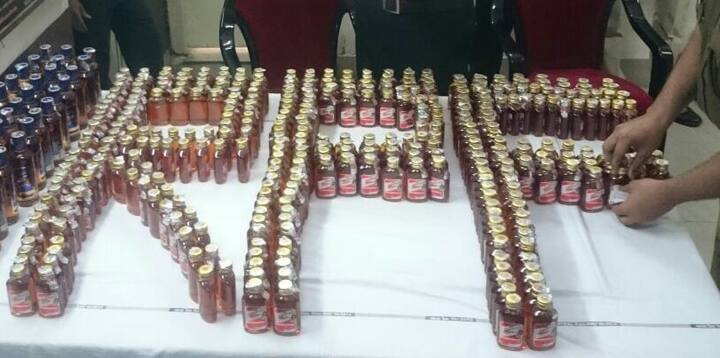 31 डिसेंबर रोजी दिल्लीहून आलेल्या जीटी एक्स्प्रेस आणि तामिळनाडू एक्स्प्रेसमध्ये लाखोंचा मद्यसाठा होता. 