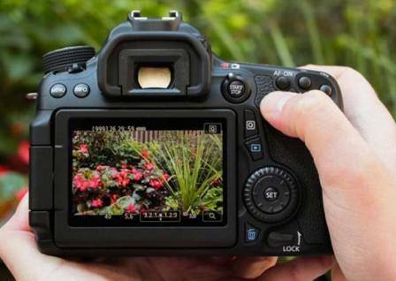या 14 स्मार्टफोनच्या कॅमेरा पुढे, DSLR कॅमेराही फिका या 14 स्मार्टफोनच्या कॅमेरा पुढे, DSLR कॅमेराही फिका