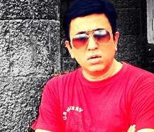 गडकरींचा पुतळा बसवेपर्यंत पुण्यात प्रयोग नाही : पुष्कर श्रोत्री