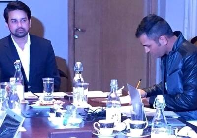 धोनी तू एक यशस्वी कर्णधार असून टीम इंडियाला एका नव्या उंचीवर नेलंस. शिवाय अनेकांसाठी तू प्रेरणा आहेस, असं बीसीसीआयचे माजी अध्यक्ष अनुराग ठाकूर म्हणाले.