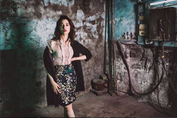 बाहुबली सिनेमात तमन्ना भाटिया प्रमुख भूमिकेत होती. आता बाहुबलीचा सिक्वेल लवकरच प्रेक्षकांच्या भेटीला येणार आहे.