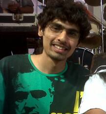 रेगे सिनेमातील अभिनेता आरोह वेलणकरला मारहाण