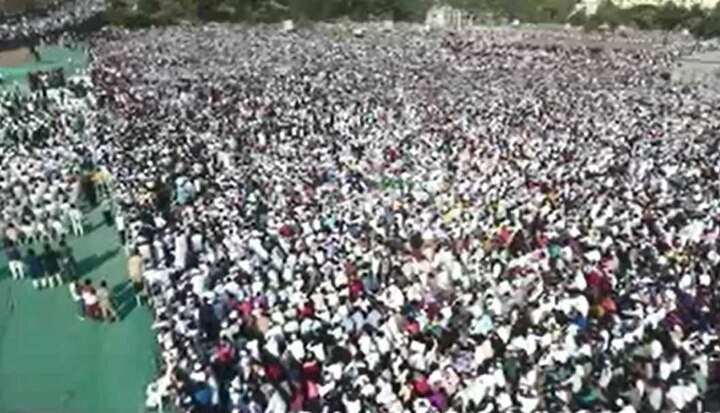 औरंगाबाद शहरातील आमखास मैदानावर एकत्र जमून विभागीय आयुक्त कार्यालयापर्यंत हा मोर्चा काढण्यात आला. 