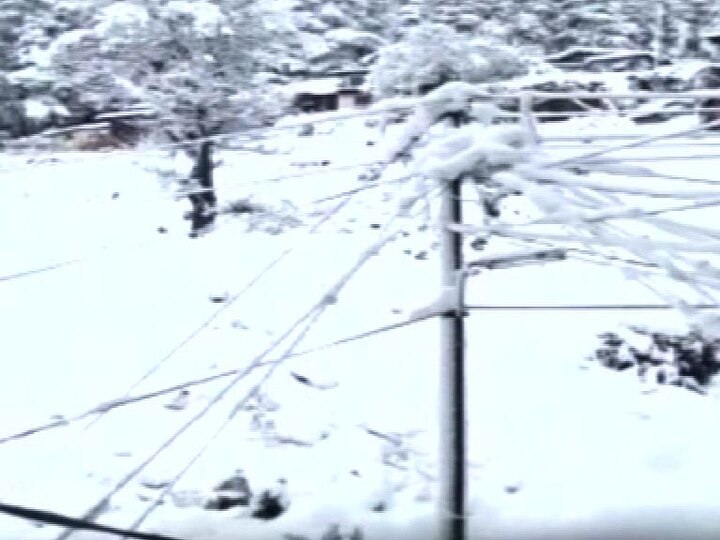 Heavy Snowfall In Srinagar Simla श्रीनगर, शिमलामध्ये तुफान बर्फवृष्टी, राष्ट्रीय महामार्ग बंद