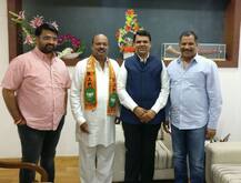 पिंपरीत राष्ट्रवादीला धक्का, पवारांचे निकटवर्तीय आझम पानसरे भाजपात