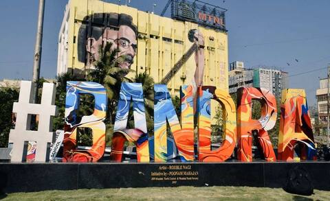 जबरा फॅन्सनी किंगखानला दमवलं! जबरा फॅन्सनी किंगखानला दमवलं!