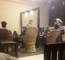 नागपुरात मुख्यमंत्र्यांच्या घराभोवती हुक्का पार्लर्सचा सुळसुळाट