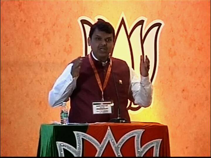 लवकरच सातबारा ऑनलाईन मिळणार, तलाठ्याकडे चकरा माराव्या लागणार नाहीत - मुख्यमंत्री