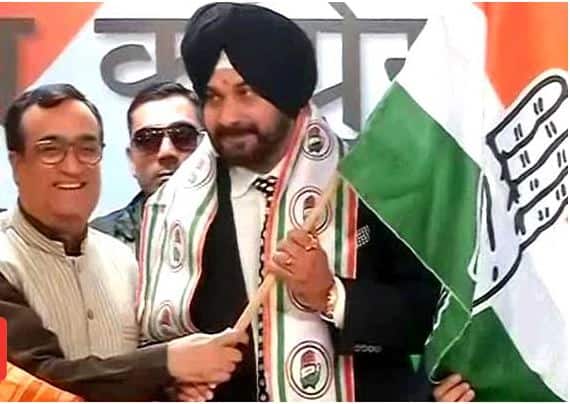 Navjot Singh Sidhu Says Joining Congress My Ghar Wapasi भाग बादल भाग, नवज्योतसिंह सिद्धू 'बादल' कुटुंबावर 'बरसले'!