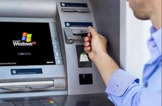 70 Of Indias Atms Using Outdated Software Which Is Easy For Cyber Attack Latest Updates भारतातील 70 टक्के एटीएमवर सायबर हल्ला शक्य, RBI ला अलर्ट जारी