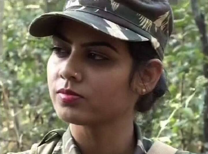 बढती म्हणून वरिष्ठांनी उषा किरण यांच्यापुढे तीन पर्याय ठेवले होते. मात्र, उषा किरण यांनी नक्षली भागात जाण्याचा निर्णय घेतला. 