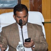 अकोल्याच्या जिल्हाधिकाऱ्यांना अनावृत्त पत्र...