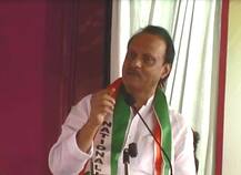 \'पदं हातात आल्यानंतर मुलींना छेडू नका,\' अजित पवारांनी कार्यकर्त्यांना ठणकावलं