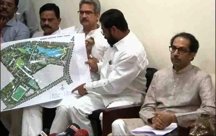 ठाणेकरांसाठी शिवसेनेचा वचननामा लवकरच जाहीर केला जाईल, असं उद्धव ठाकरे यांनी सांगितलं. उल्हासनगरकरांनाही ही योजना देण्याचं आश्वासन त्यांनी दिलं आहे. शिवसेनाप्रमुख बाळासाहेब ठाकरे आरोग्य कवच योजना ही मुंबईकरांसोबतच ठाणे, उल्हासनगरसाठीही लागू असेल, असं त्यांनी सांगितलं.