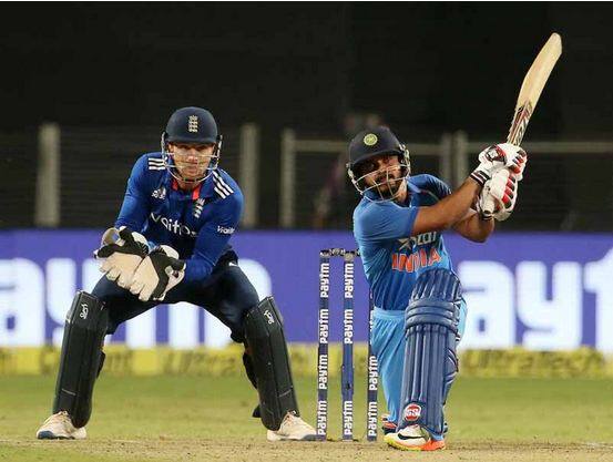 Kedar Jadhav Gets Man Of The Series टीम इंडियाचा 'वाघ' केदार जाधव मालिकावीर पुरस्काराने सन्मानित