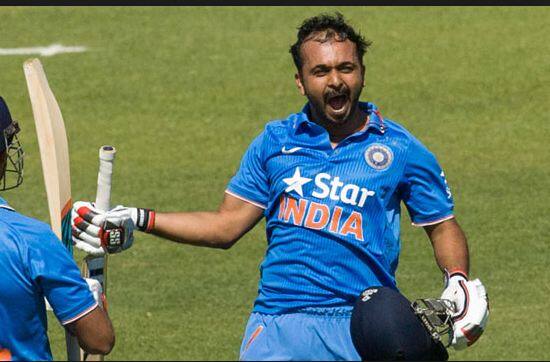 तीन सामन्यांत 230 धावा ठोकणाऱ्या केदारला मालिकावीर पुरस्काराने गौरविण्यात आले. केदार जाधवने मालिकेत दबावाखाली खेळून चांगली फलंदाजी केली.