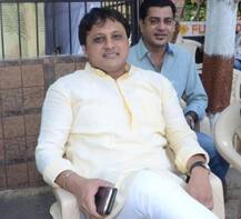 \'मातोश्री\'चे पाय धरल्याने अभिषेक घोसाळकरांचं निलंबन टळलं