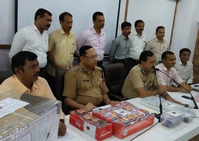 बनावट कागदपत्रांच्या आधारे सिम खरेदी, मोठी टोळी जेरबंद