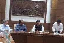 युतीसाठी उद्धव आणि मुख्यमंत्र्यांमध्ये गुप्त ठिकाणी बैठक होणार: सूत्र