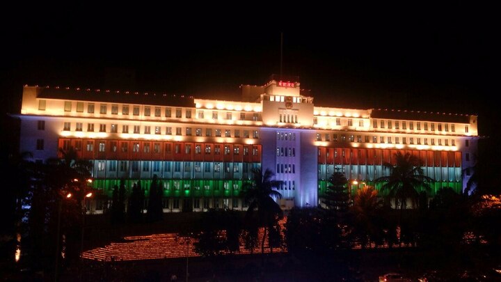 Rashtrapati Bhavan Mantralay Cst Station Illuminated राष्ट्रपती भवन, मंत्रालय, सीएसटी स्टेशनवर नेत्रदीपक रोषणाई