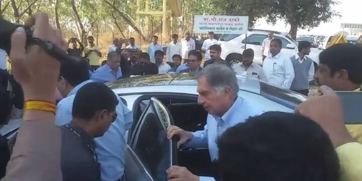 पाहा आणखी फोटो..