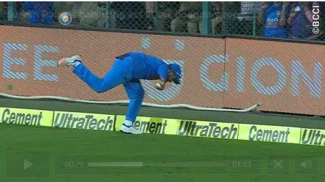 VIDEO: रैनाचा सुपर कॅच