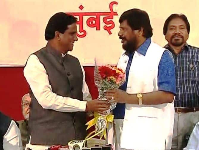 Bjp And Friends Partys Seat Formula Fixed For Bmc Election मुंबईत भाजप आणि मित्रपक्षाच्या जागांचा फॉर्म्युला निश्चित