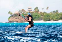 वॉटर स्पोर्टचा आनंद लुटताना बराक ओबामा!