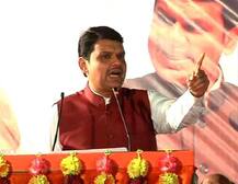 पारदर्शकतेमध्ये मुंबईला शून्य गुण, मुख्यमंत्र्यांकडून भरसभेत अहवालाचं वाचन